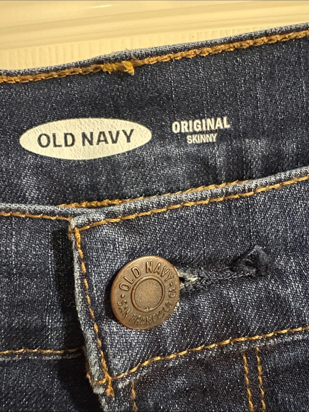 Old Navy Women’s Original Skinny Jeans - Picture 2 of 4